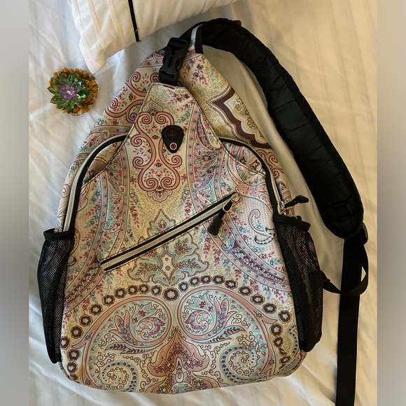 MOSISO Sling Backpack,Travel Hiking Daypack Pattern Rope
Crossbody Shoulder Bag - Picture 7 of 16